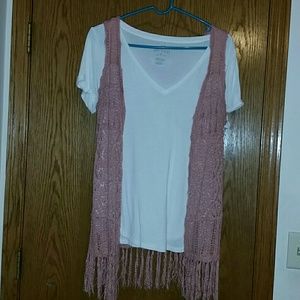 Light pink knitted fringe vest